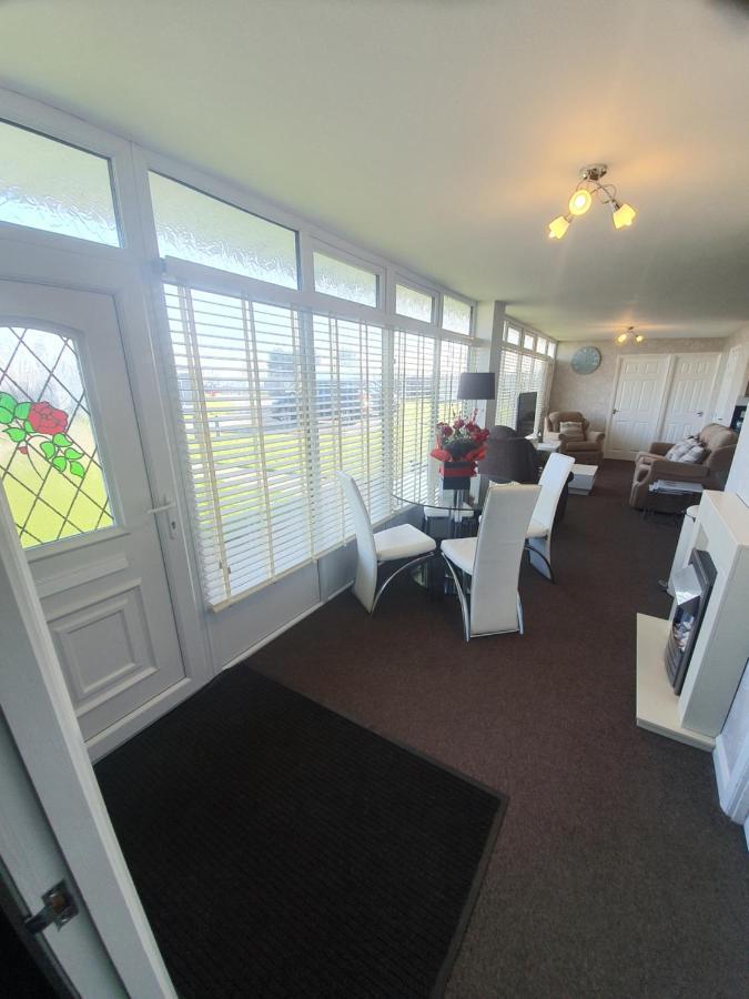 Grand Chalet 64 Disabled Friendly Skegness Exterior photo